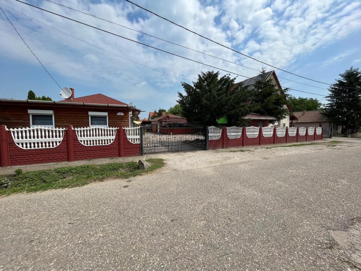 Tiszavirag Apartman Tiszakeszi Luaran gambar